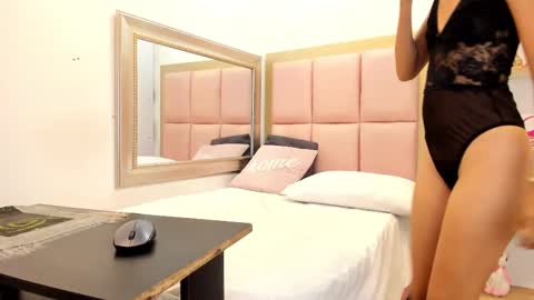 Snapshot of olivia_stevens_ chatting on February 8, 2025, 7:16 pm Olivia online show from February 8, 2025, 7:16 pm