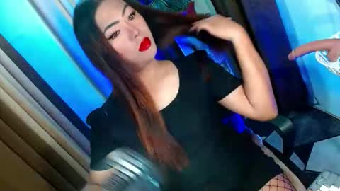 Miss OLIVIA online show from September 21, 2025, 9:33 am
