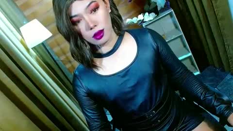 Snapshot of olivia_the_temptress27 chatting on April 27, 2026, 9:18 am Miss OLIVIA online show from April 27, 2026, 9:18 am