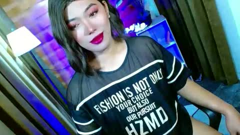 Snapshot of olivia_the_temptress27 chatting on May 2, 2026, 9:03 am Miss OLIVIA online show from May 2, 2026, 9:03 am