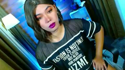Snapshot of olivia_the_temptress27 chatting on May 18, 2026, 5:46 am Miss OLIVIA online show from May 18, 2026, 5:46 am