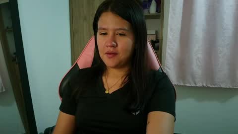 Snapshot of olivia_watson_ chatting on April 6, 2026, 12:06 pm Olivia online show from April 6, 2026, 12:06 pm