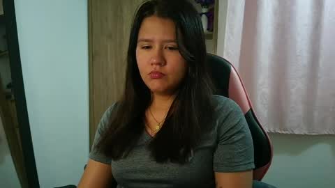 Snapshot of olivia_watson_ chatting on April 9, 2026, 12:10 pm Olivia online show from April 9, 2026, 12:10 pm