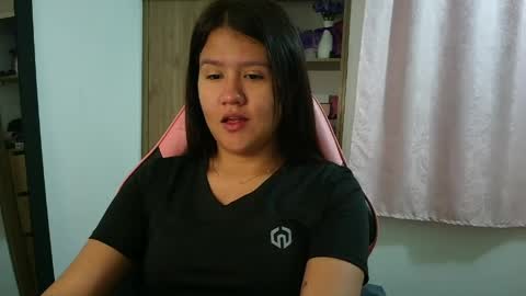 Snapshot of olivia_watson_ chatting on April 16, 2026, 12:17 pm Olivia online show from April 16, 2026, 12:17 pm