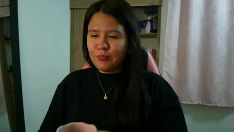 Snapshot of olivia_watson_ chatting on May 11, 2026, 12:00 pm Olivia online show from May 11, 2026, 12:00 pm