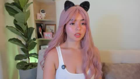 Snapshot of olivia_xd_ chatting on June 17, 2026, 5:54 am Olivia online show from June 17, 2026, 5:54 am