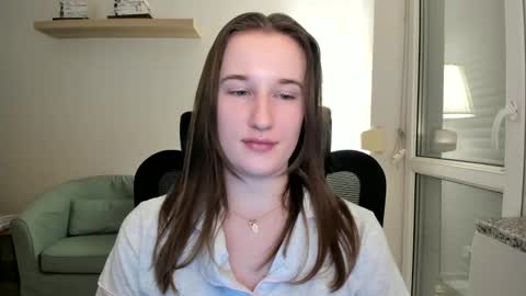 Oliwiaa2004 online show from December 11, 2024, 6:20 pm