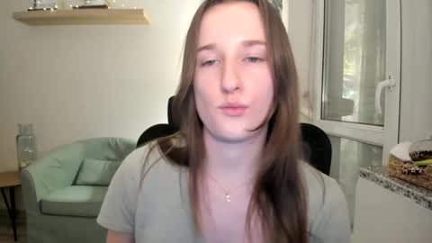 Oliwiaa2004 online show from January 16, 2025, 9:40 pm