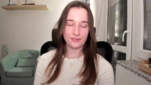 Oliwiaa2004 online show from March 2, 2025, 9:43 pm