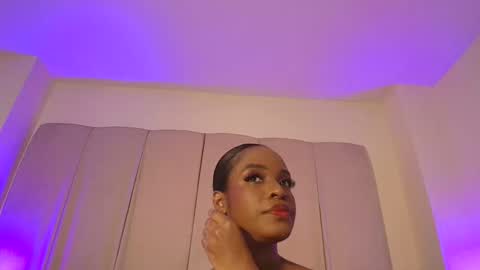 Snapshot of oliviabeneett chatting on May 1, 2026, 6:23 pm My name is olivia but can you call me Oli online show from May 1, 2026, 6:23 pm