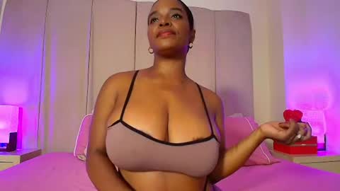 Snapshot of oliviabeneett chatting on July 6, 2026, 8:22 pm My name is olivia but can you call me Oli online show from July 6, 2026, 8:22 pm