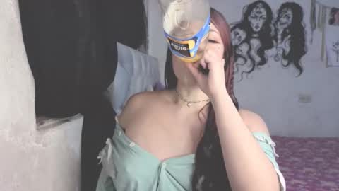 Snapshot of oliviabluee10 chatting on November 29, 2025, 3:20 am oliviabluee10 online show from November 29, 2025, 3:20 am