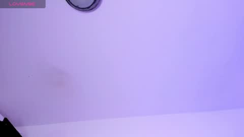 OLIVIA online show from January 7, 2025, 1:06 am