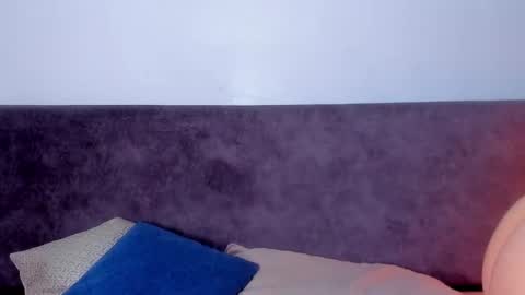 OLIVIA online show from February 22, 2026, 12:12 am