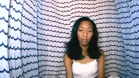 oliviah27 online show from October 29, 2025, 11:01 am