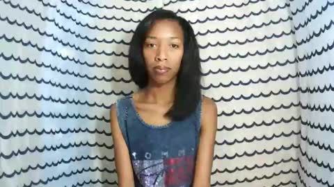 oliviah27 online show from November 30, 2025, 8:18 am