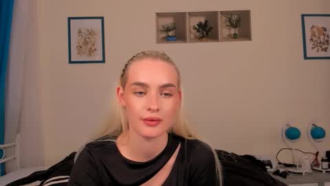 oliviaBeauty online show from April 15, 2026, 7:54 pm