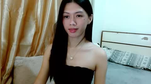 oliviaknightx online show from March 9, 2026, 4:11 pm