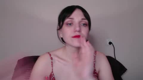 OliviaLife online show from October 24, 2025, 8:05 pm