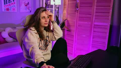 Liv online show from October 31, 2025, 9:10 am