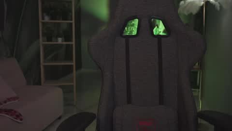 Liv online show from April 13, 2026, 1:22 am