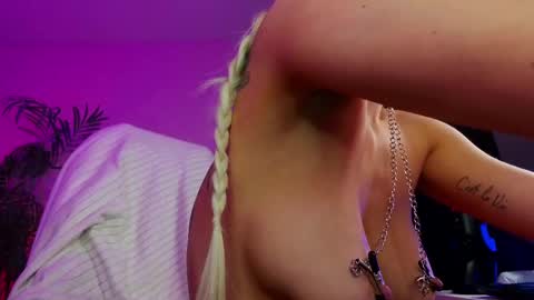 Olivia Owens online show from February 28, 2025, 9:15 am