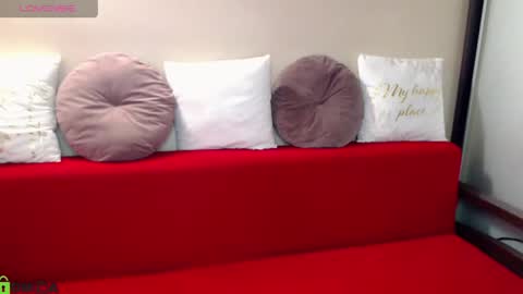 Snapshot of oliviarichi chatting on April 22, 2026, 8:28 am oliviarichi online show from April 22, 2026, 8:28 am