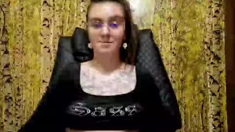Snapshot of oliviasager chatting on May 29, 2026, 8:40 pm Mistress Olivia online show from May 29, 2026, 8:40 pm