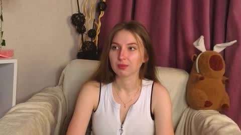 Snapshot of oliviavele chatting on November 5, 2025, 7:25 pm Kylie online show from November 5, 2025, 7:25 pm