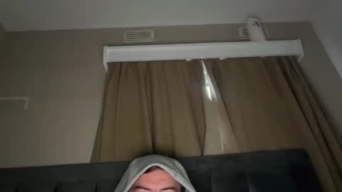 Snapshot of ollie900089 chatting on December 18, 2025, 12:44 pm ollie900089 online show from December 18, 2025, 12:44 pm