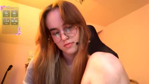  Mila  online show from October 21, 2025, 1:34 pm