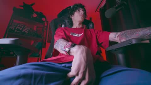     online show from April 12, 2026, 11:32 pm