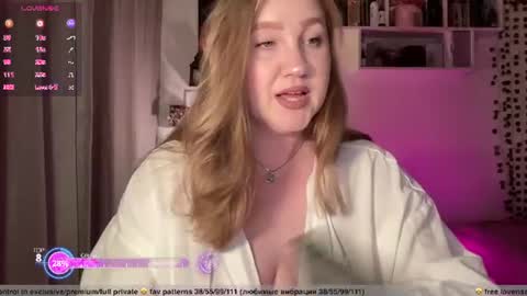 Snapshot of ollydoll chatting on July 25, 2026, 7:33 pm OllyDoll online show from July 25, 2026, 7:33 pm