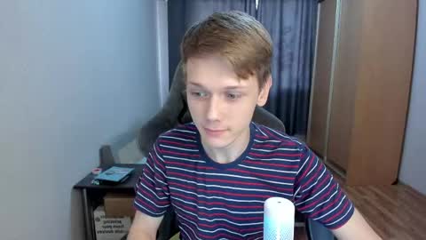 Snapshot of olvr_zoolander chatting on May 12, 2026, 12:35 pm Oliver and Mira online show from May 12, 2026, 12:35 pm