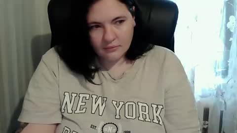 Snapshot of olyaandnetty chatting on October 13, 2025, 11:10 am OlyaAndNetty online show from October 13, 2025, 11:10 am