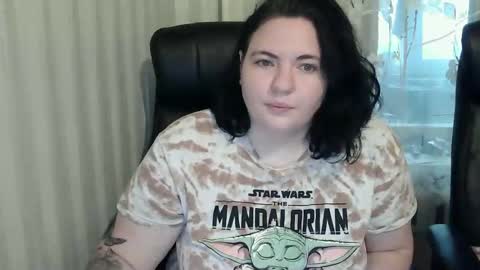 Snapshot of olyaandnetty chatting on October 14, 2025, 2:40 pm OlyaAndNetty online show from October 14, 2025, 2:40 pm