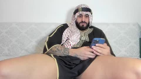 Snapshot of omar_xoxo chatting on December 27, 2024, 9:43 pm Omar online show from December 27, 2024, 9:43 pm