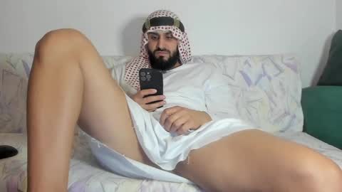 Snapshot of omar_xoxo chatting on September 10, 2025, 8:09 pm Omar online show from September 10, 2025, 8:09 pm