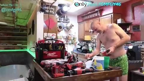 Snapshot of omfgy chatting on February 1, 2025, 1:23 am Norm online show from February 1, 2025, 1:23 am