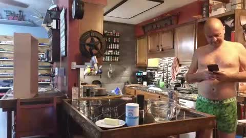 Snapshot of omfgy chatting on October 27, 2025, 10:03 pm Norm online show from October 27, 2025, 10:03 pm