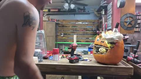 Snapshot of omfgy chatting on November 1, 2025, 9:39 pm Norm online show from November 1, 2025, 9:39 pm