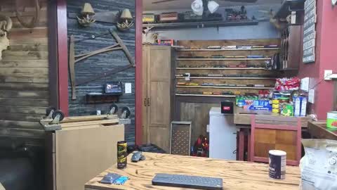 Snapshot of omfgy chatting on November 7, 2025, 7:25 pm Norm online show from November 7, 2025, 7:25 pm