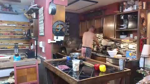 Snapshot of omfgy chatting on November 17, 2025, 10:04 pm Norm online show from November 17, 2025, 10:04 pm