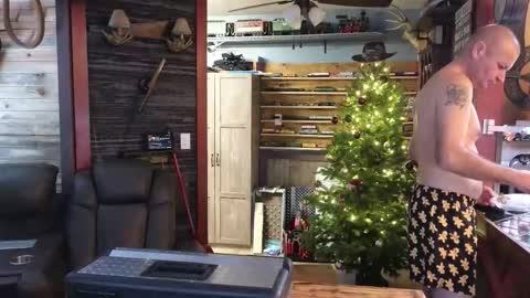 Snapshot of omfgy chatting on December 1, 2025, 7:41 pm Norm online show from December 1, 2025, 7:41 pm