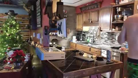 Snapshot of omfgy chatting on December 2, 2025, 9:21 pm Norm online show from December 2, 2025, 9:21 pm