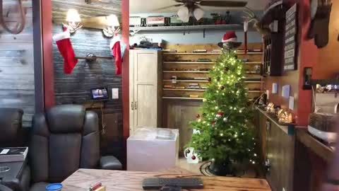 Snapshot of omfgy chatting on December 5, 2025, 6:15 pm Norm online show from December 5, 2025, 6:15 pm