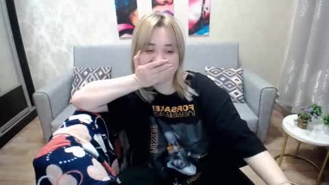 Snapshot of omg_itsperfect chatting on October 6, 2025, 10:51 pm Fina online show from October 6, 2025, 10:51 pm