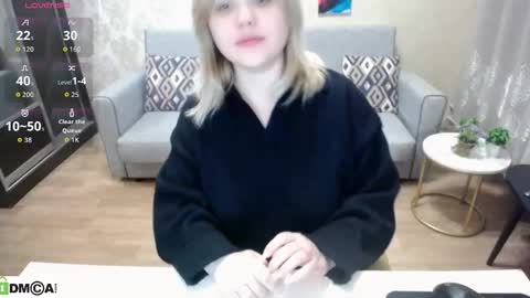 Snapshot of omg_itsperfect chatting on November 13, 2025, 12:09 am Fina online show from November 13, 2025, 12:09 am