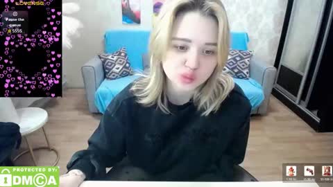 Snapshot of omg_itsperfect chatting on February 9, 2026, 6:56 pm Fina online show from February 9, 2026, 6:56 pm