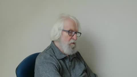 Somewhere over the rainbow online show from February 7, 2025, 8:22 am